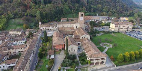 Abbazia di Santa Maria di Follina, foto esterna frontale