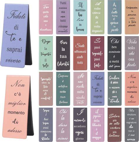 Una serie di segnalibri colorati con citazioni bibliche.