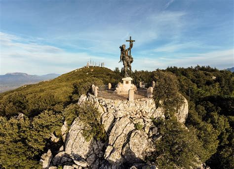 Statua del Redentore sul Monte Ortobene a Nuoro
