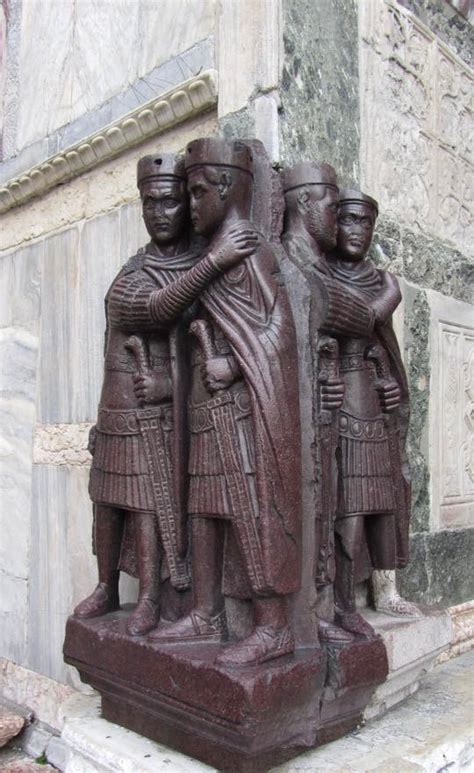 Foto della quadriga e del gruppo dei Tetrarchi