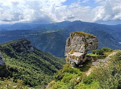Foto panoramica dell'Altar Knotto e della Val d'Astico sottostante