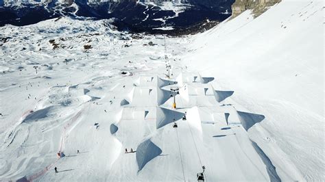 Mappa o foto aerea dell'Ursus Snowpark a Madonna di Campiglio con le diverse aree e strutture evidenziate