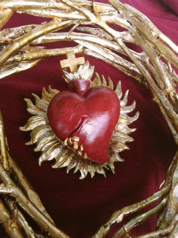 Dettaglio della corona di spine intorno al Sacro Cuore