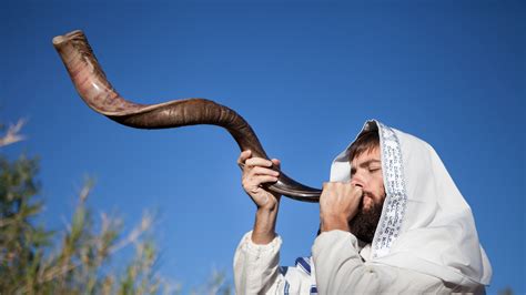 illustrazione di un antico shofar (corno di ariete) ebraico
