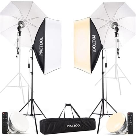 Scatto fotografico professionale in interno con attrezzatura tecnica e luci da studio