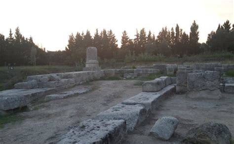 Santuario di Persefone alla Mannella, veduta archeologica