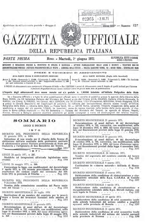 Documenti storici e foto d'epoca che mostrano l'Azione Cattolica durante il periodo fascista