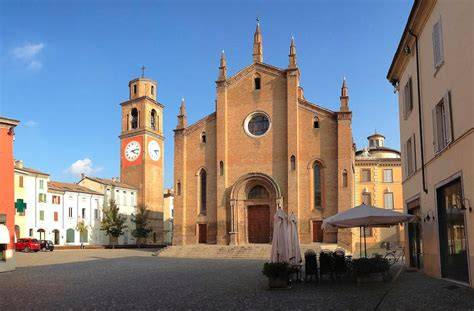 Chiesa Collegiata di San Fiorenzo a Fiorenzuola d'Arda - Esterno