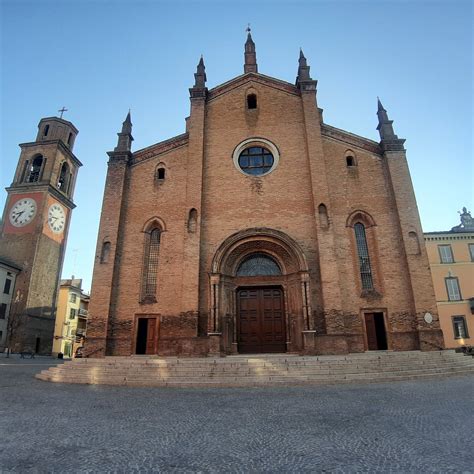 Facciata della Collegiata di San Fiorenzo