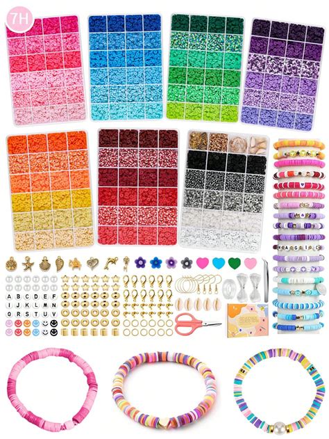 Collage di diversi braccialetti in argento per bambine