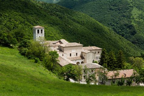 Eremo di Fonte Avellana