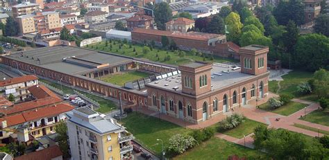 Foto storica dei frati Minori a Busto Arsizio o del santuario in costruzione