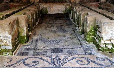 Mosaici e affreschi della Villa Marittima Romana di Minori