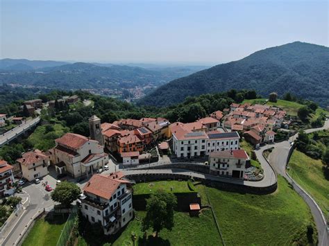 Veduta panoramica del Priorato di Castelletto Cervo