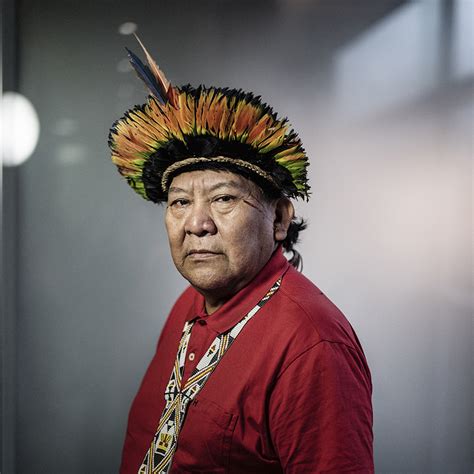 Ritratto di Davi Kopenawa Yanomami