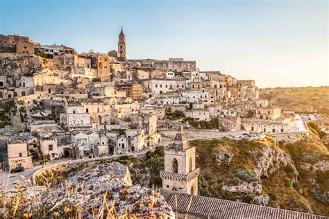 Foto della città di Matera illuminata durante la festa