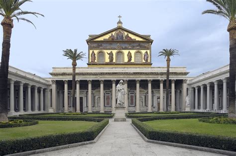 Foto storica della Basilica di San Paolo fuori le Mura durante la ricostruzione dopo il 1823
