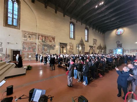 Foto esterna dell'Istituto Medaglia Miracolosa a Viciomaggio, Arezzo