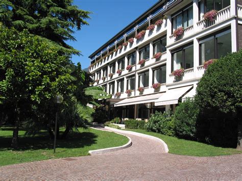 L'edificio dell'Eremo di Arco oggi, riconvertito a centro di riabilitazione