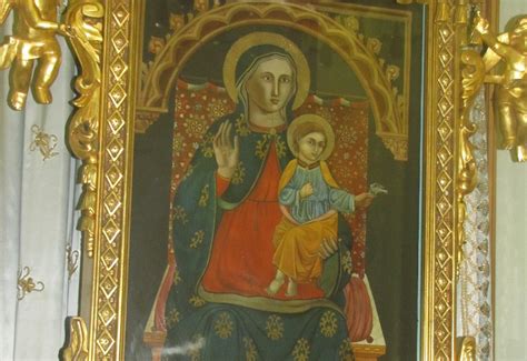Raffigurazione della Madonna della Libera con la croce impressa sul palmo