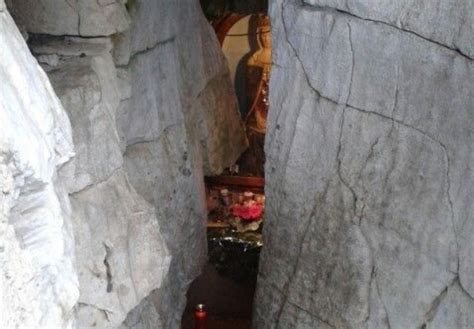 Foto interna della Grotta della Madonna sul Cervati