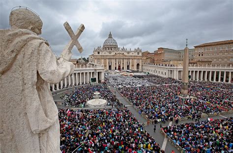 Cerimonia di canonizzazione di Giovanni Paolo II e Giovanni XXIII in Piazza San Pietro