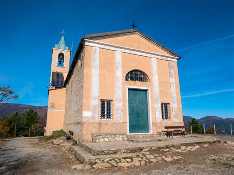 Architettura del Santuario della Madonna della Guardia di Varazze e della cappella adiacente