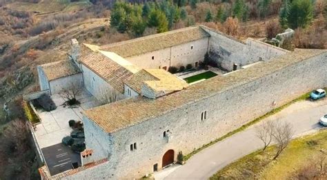 Monastero dello Spirito Santo a Cesena, con dettagli architettonici