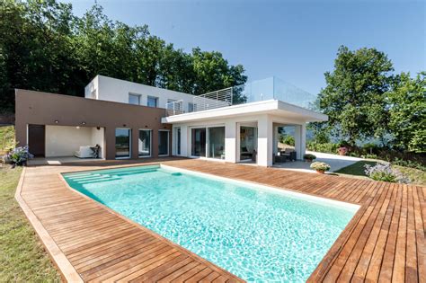 Foto di villa con piscina e vista mare a Marina di Pietrasanta