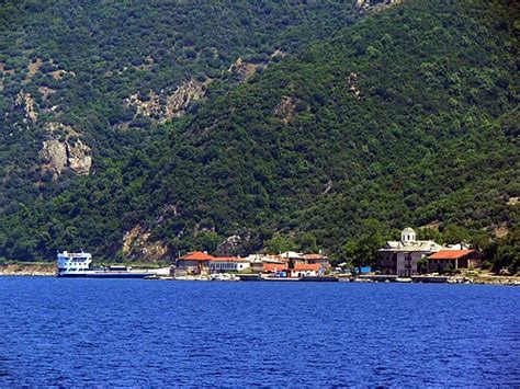 Traghetto in arrivo al porto di Dafni, Monte Athos