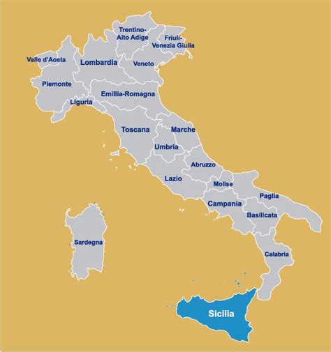 Mappa della Sicilia con evidenziata la posizione dell'aeroporto Ragusa-Giubiliana e le rotte verso Malta e la costa africana