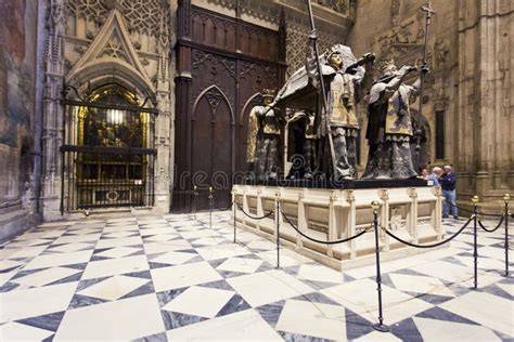 Tomba di Cristoforo Colombo all'interno della Cattedrale di Siviglia