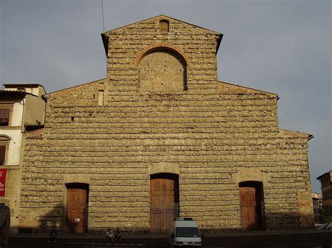 Facciata della Chiesa di San Lorenzo a Taranto, stile tardo-gotico