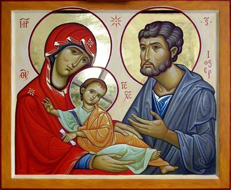 Illustrazione o icona della Santa Famiglia di Nazareth in un contesto domestico e di preghiera.