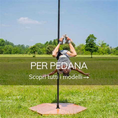 Immagine comparativa dei pali da pole dance con diverse finiture