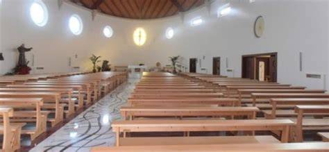 Vista esterna della Chiesa Sant'Andrea Apostolo a Bisceglie