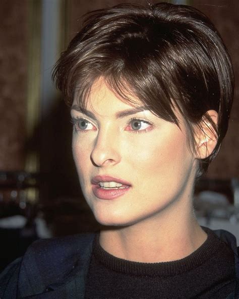 Linda Evangelista con taglio di capelli iconico