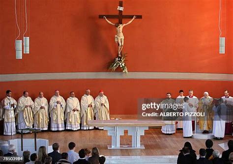 Esterno della Parrocchia Santa Maria del Rosario ai Martiri Portuensi