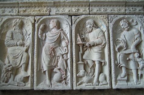 illustrazione dei quattro altari con i loro simboli elementari e aree di influenza
