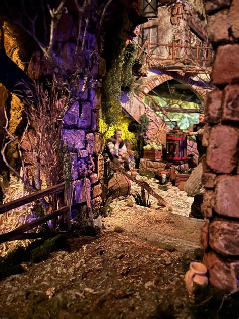 Presepe artistico meccanizzato di Jesi con elementi paesaggistici marchigiani