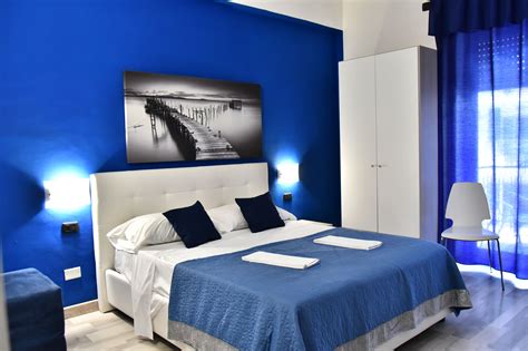 Foto di una camera matrimoniale del Mirosa Bed And Breakfast con balcone