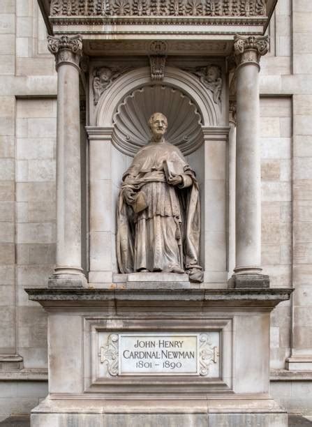 Statua di John Henry Newman