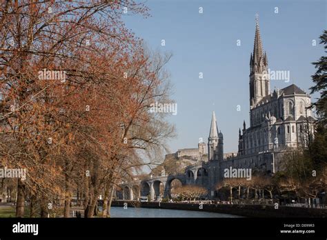 Foto panoramica del Castello Fortificato di Lourdes