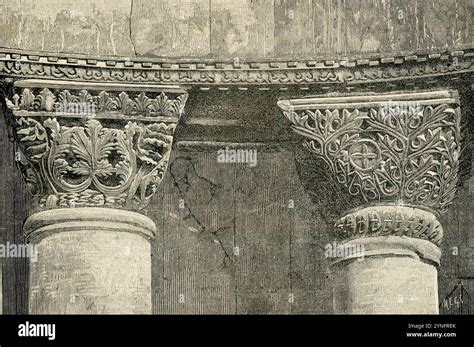 dettaglio dei capitelli corinzi affrescati nella chiesa di San Lorenzo