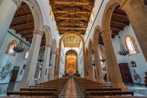 Dettaglio degli stili architettonici interni della Cattedrale di Agrigento