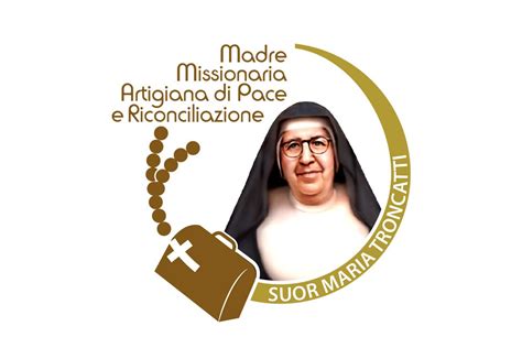 Foto di Santa Maria Troncatti in missione con bambini, che insegna o catechizza