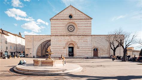 Foto della Basilica di Santa Chiara ad Assisi