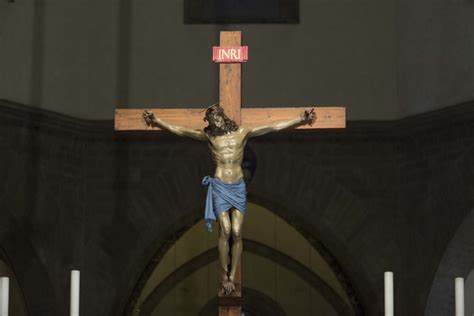 Dettaglio del Crocifisso di Benedetto da Maiano nella Chiesa di San Martino a Mensola