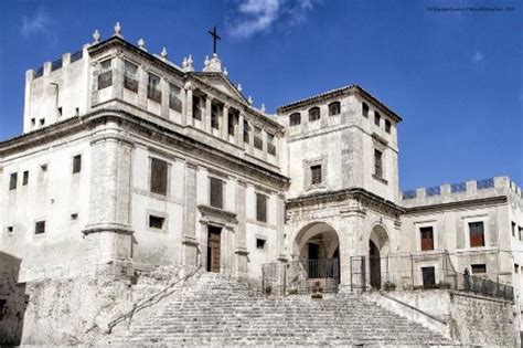 Veduta panoramica di Palma di Montechiaro con il Monastero del SS. Rosario