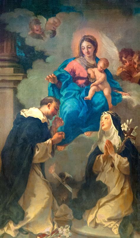 Interno dell'Oratorio della Madonna del SS. Rosario con affreschi